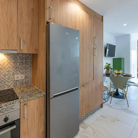 With Sea Views, Pool, Parking And Tennis Court ماربيا