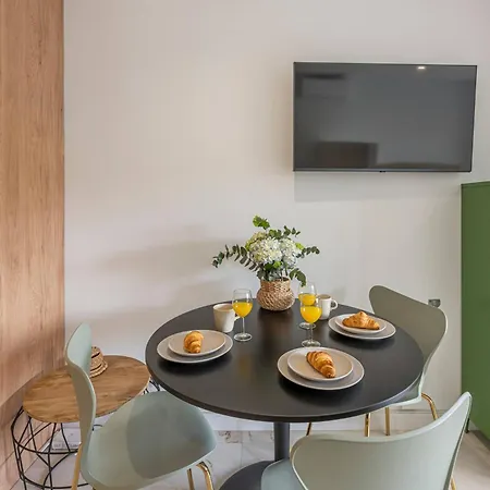 With Sea Views, Pool, Parking And Tennis Court * Μαρμπέλλα