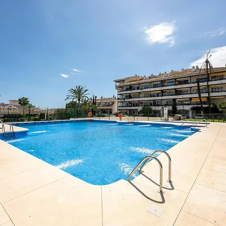 With Sea Views, Pool, Parking And Tennis Court Μαρμπέλλα