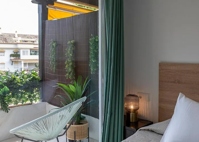 With Sea Views, Pool, Parking And Tennis Court Daire *