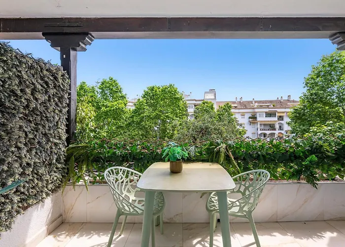 With Sea Views, Pool, Parking And Tennis Court Marbella