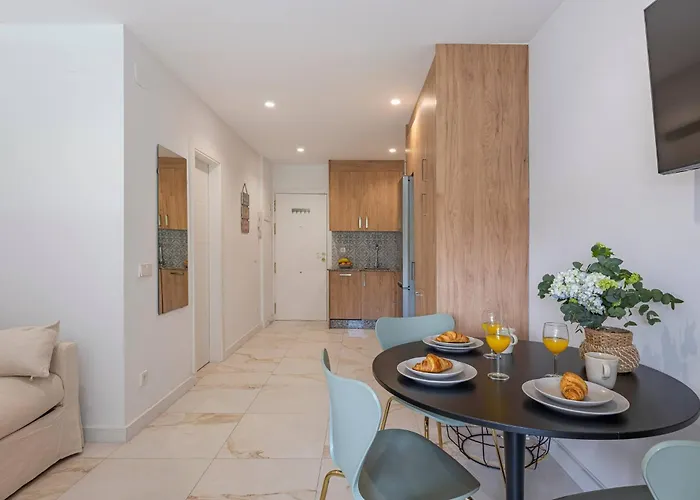 With Sea Views, Pool, Parking And Tennis Court Marbella