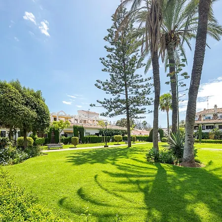 With Sea Views, Pool, Parking And Tennis Court Appartement Marbellac