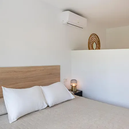 With Sea Views, Pool, Parking And Tennis Court Appartement *