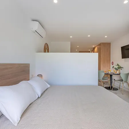 With Sea Views, Pool, Parking And Tennis Court Marbellac