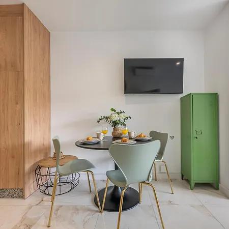 With Sea Views, Pool, Parking And Tennis Court Appartement *