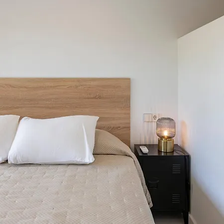 With Sea Views, Pool, Parking And Tennis Court Appartement