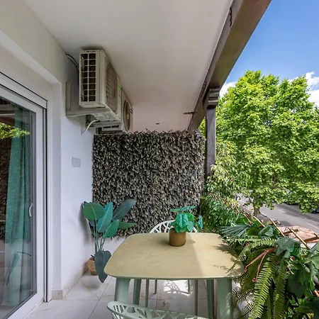 Apartmán With Sea Views, Pool, Parking And Tennis Court *