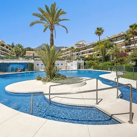 With Sea Views, Pool, Parking And Tennis Court Marbella