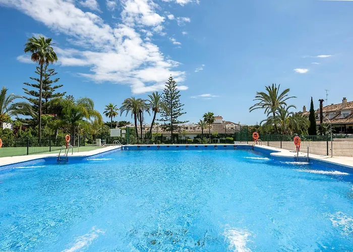 Apartment With Sea Views, Pool, Parking And Tennis Court